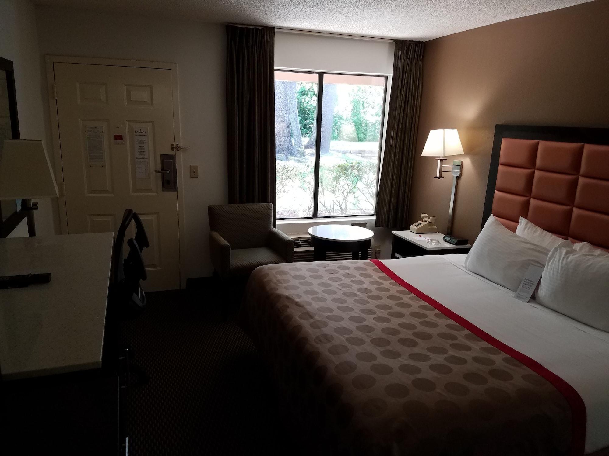 Ramada By Wyndham Temple Terrace/Tampa North Hotel Kültér fotó