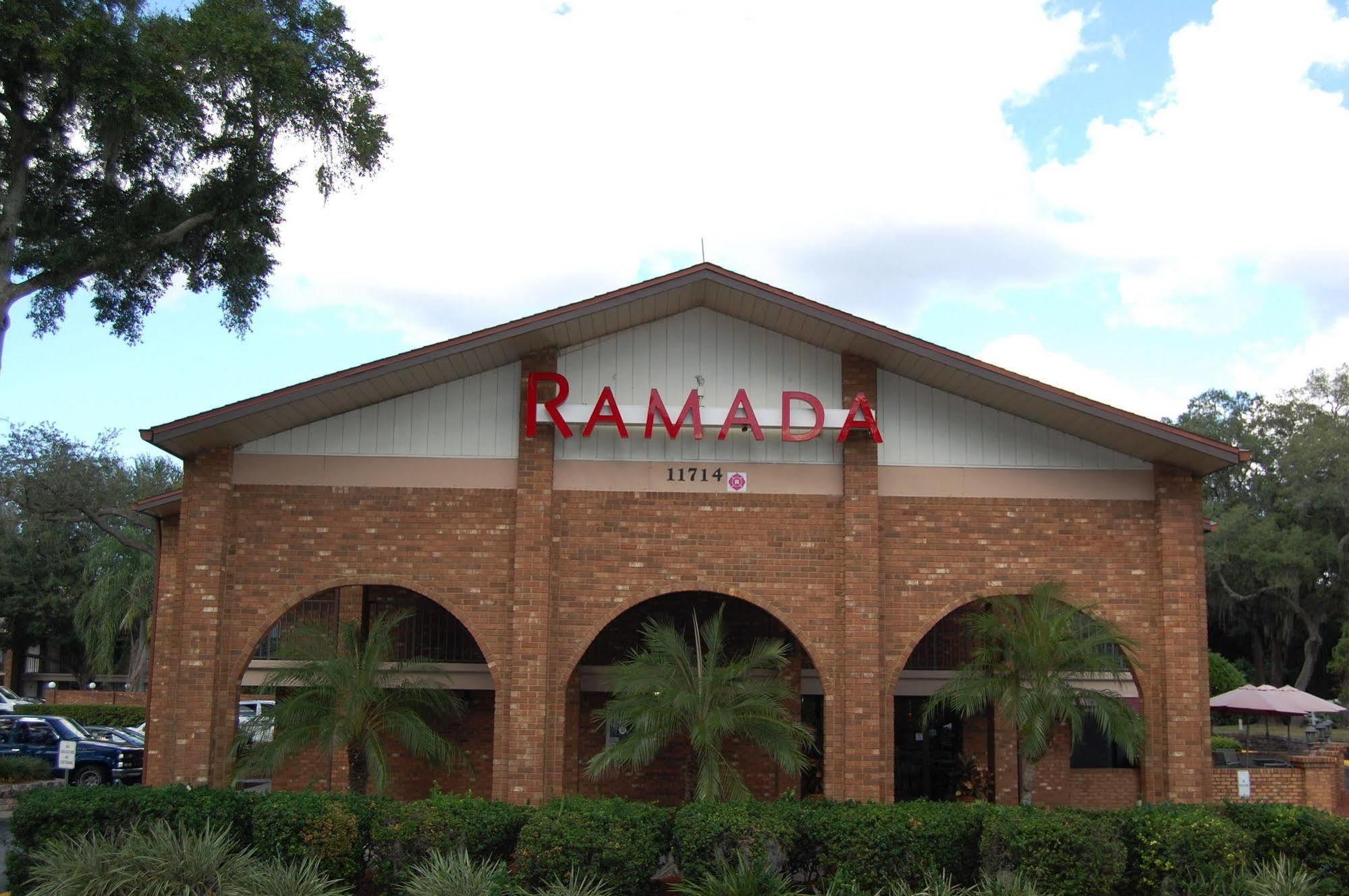 Ramada By Wyndham Temple Terrace/Tampa North Hotel Kültér fotó