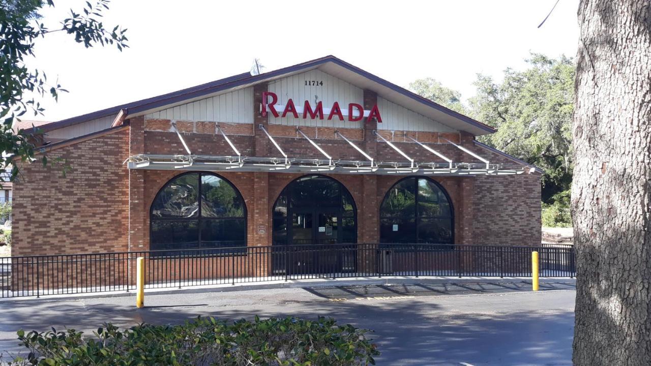 Ramada By Wyndham Temple Terrace/Tampa North Hotel Kültér fotó