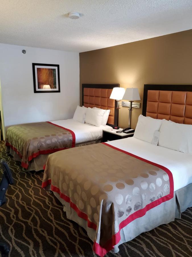 Ramada By Wyndham Temple Terrace/Tampa North Hotel Kültér fotó