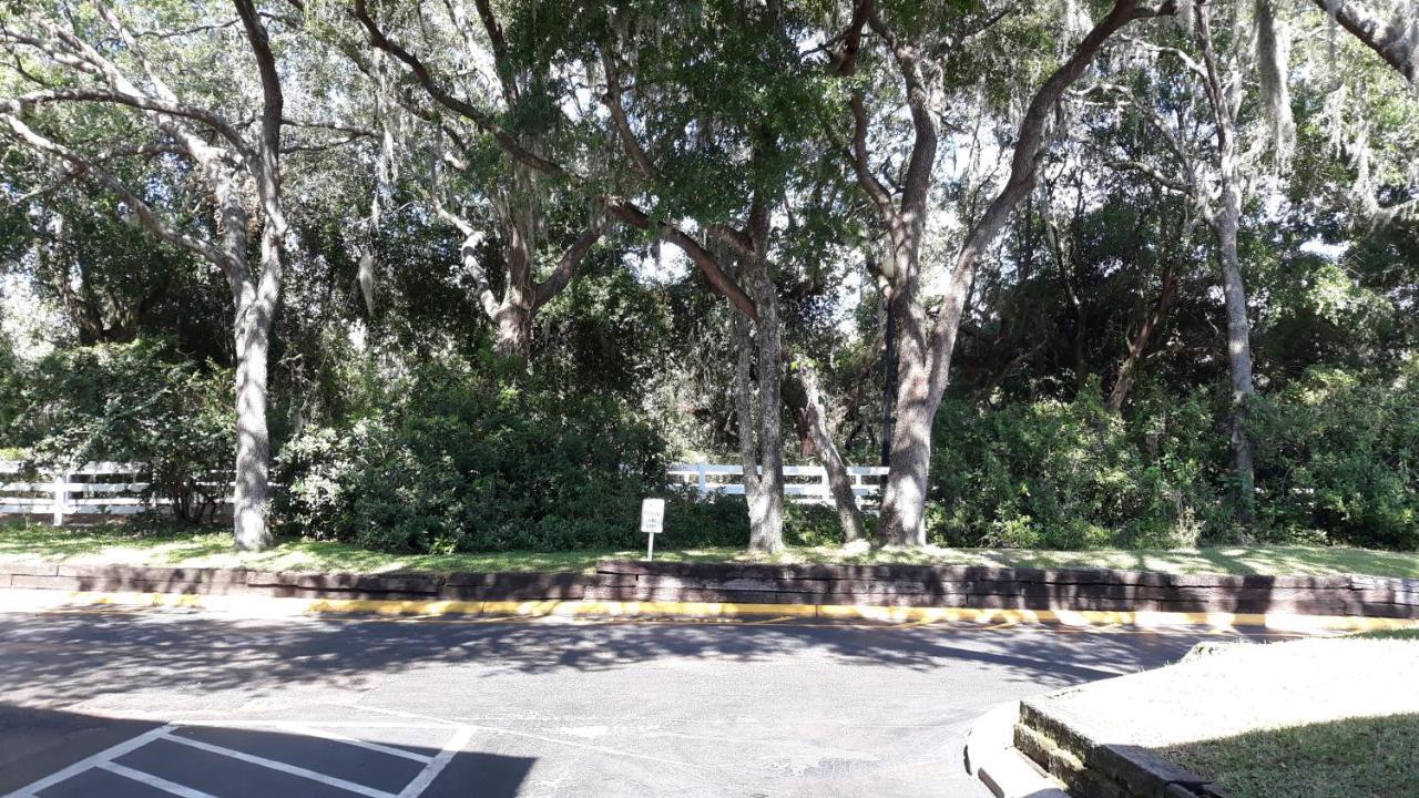 Ramada By Wyndham Temple Terrace/Tampa North Hotel Kültér fotó